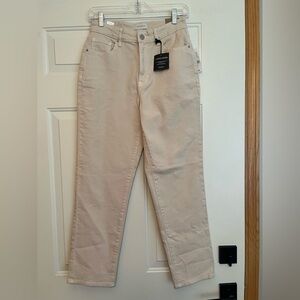 New Women's PacSun curve straight high rise cream color denim jean. Size 27